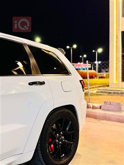 جیپ گراند شیرۆکی